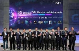 中国移动5G终端“先行者一号”亮相海外