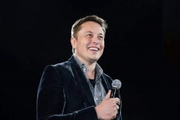 马斯克再次出现疯狂举动三手火箭将运送60颗卫星上天
