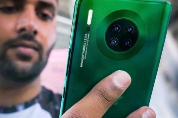 华为Mate 30系列显示屏分辨率曝光 确认将推保时捷版本
