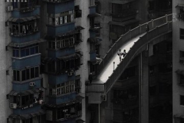 重庆"立体迷宫"难倒外卖小哥想准时送靠自己找路