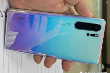 打开中秋节的朋友圈满屏都是华为P30Pro拍的月亮