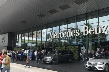 BBA秀电动车自主车企不甘示弱法兰克福车展的电动化变革