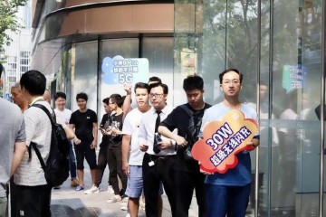 小米9Pro彻底火了5G+三重快充谁也逃不过真香定律