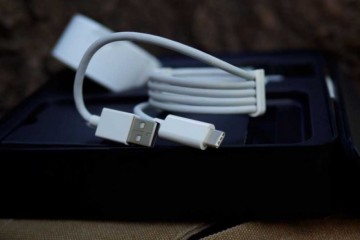 云支架磁吸式充电爱怎么扯就怎么扯这才是我爱的充电方式