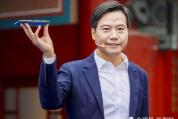 这款小米旗舰去年被雷军当成宝贝如今降价1000无人问津