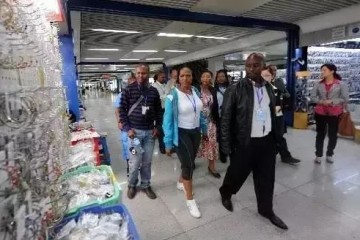 中国手机称霸非洲年销量超过8000万国内却籍籍无名
