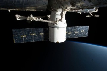 SpaceX载人龙飞船计划明年初送人类上太空