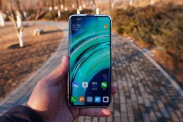 4000元5G手机怎样选是小米水桶机仍是OPPO时髦机
