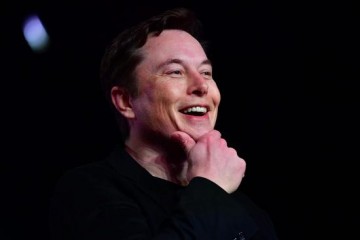 马斯克Autopilot代码已改善反向呼唤功能将完成