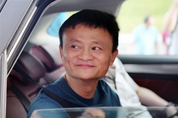 马云通过多方尽力筹措到100万只口罩将火速发往伊朗德黑兰