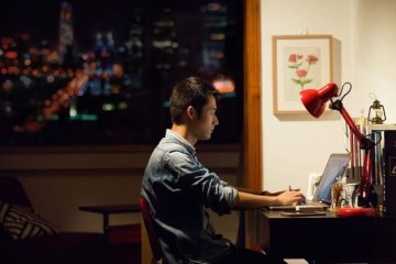 疫情下的跨工作复工教师变主播Tony成外卖小哥