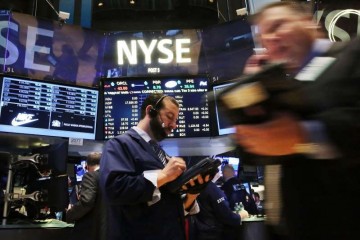 周一收盘苹果股价跌落2%总市值跌破1万亿美元