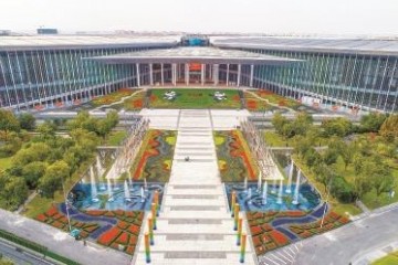 进博会技术装备区超41家展商首发新品，全球首发9件中国首发28件 既秀硬核科技，也秀与中国“恩爱”